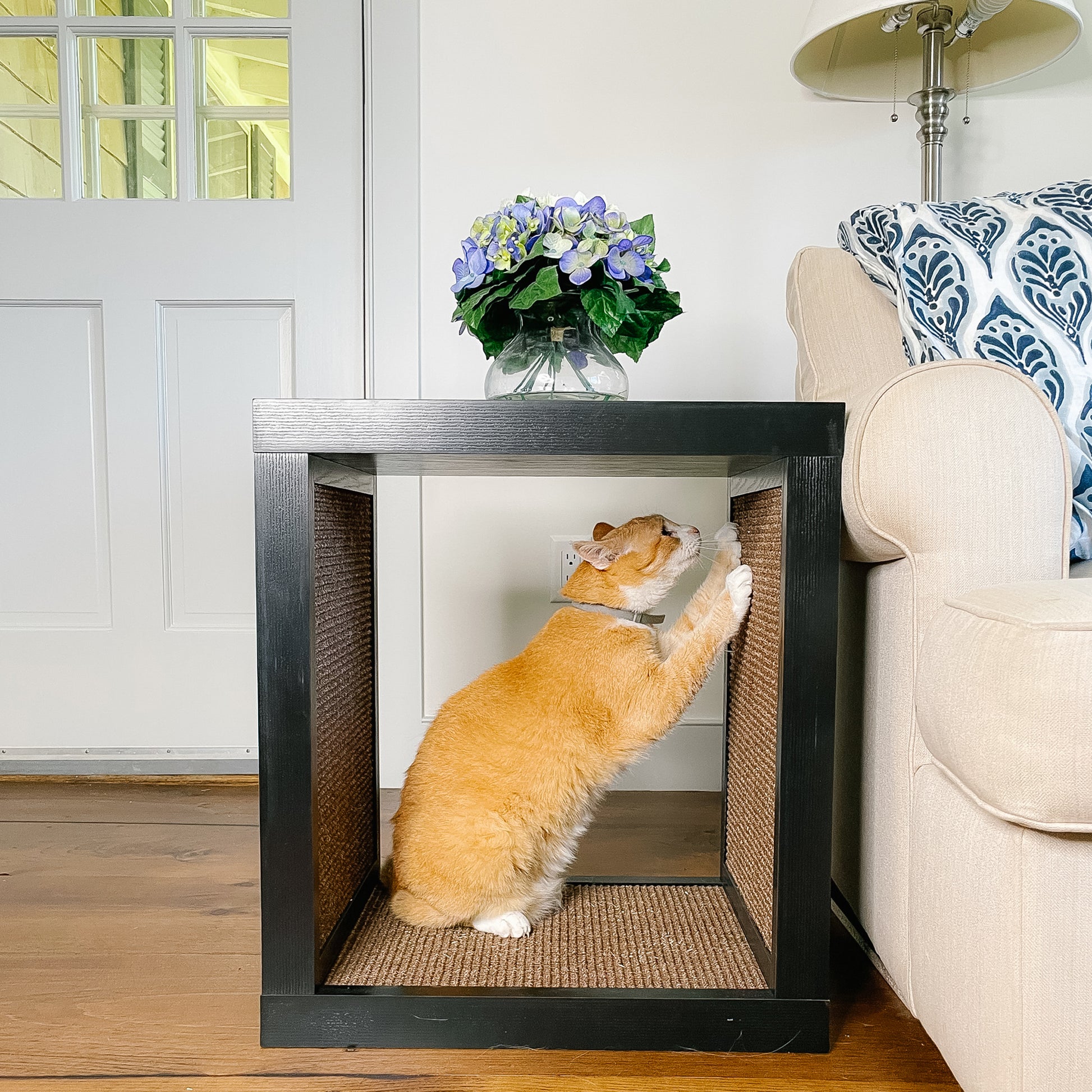 side table cat scratcher in espresso with sisal